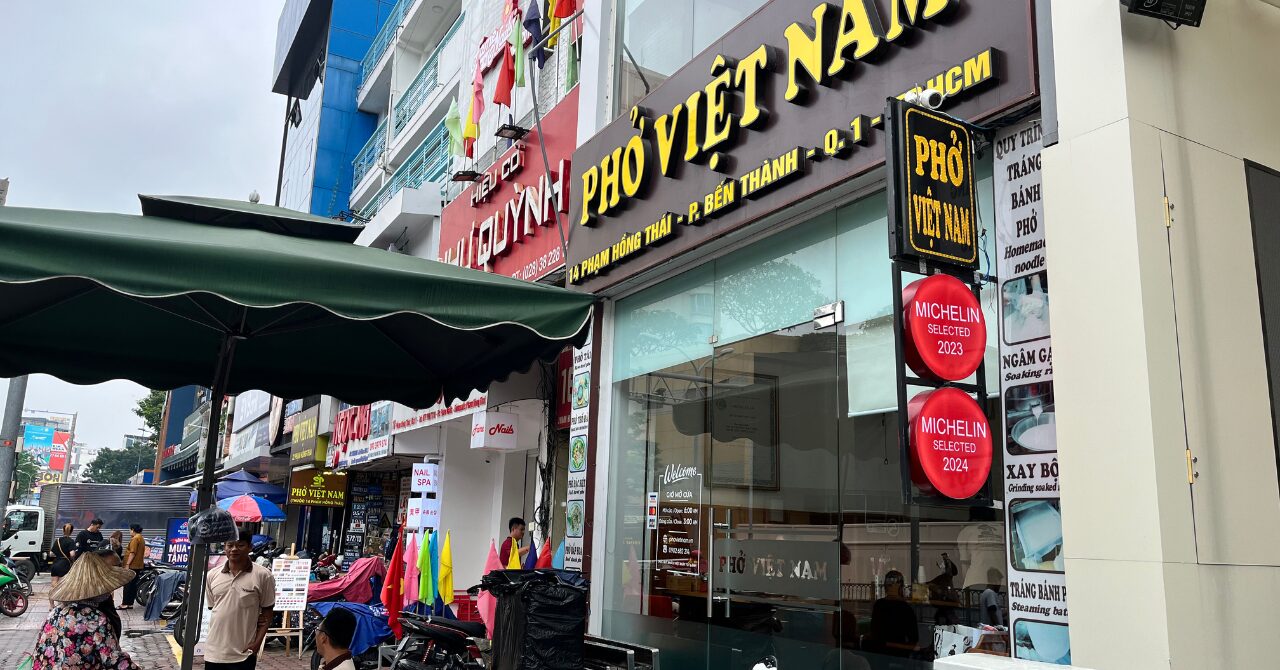 【ミシュラン掲載店】ホーチミンの有名なフォーのお店Phở Việt Nam【メニュー・写真付きで紹介！】